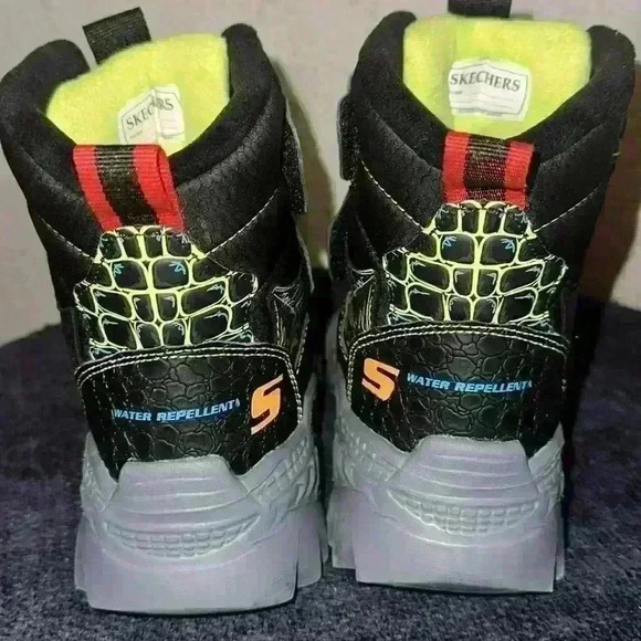 Skechers Skech-Saurus is Boys 13.5 Winter Boots Water Repellant Memory Foam - Picture 3 of 9